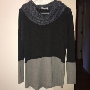 Altar’d state long sleeve gray top sz small